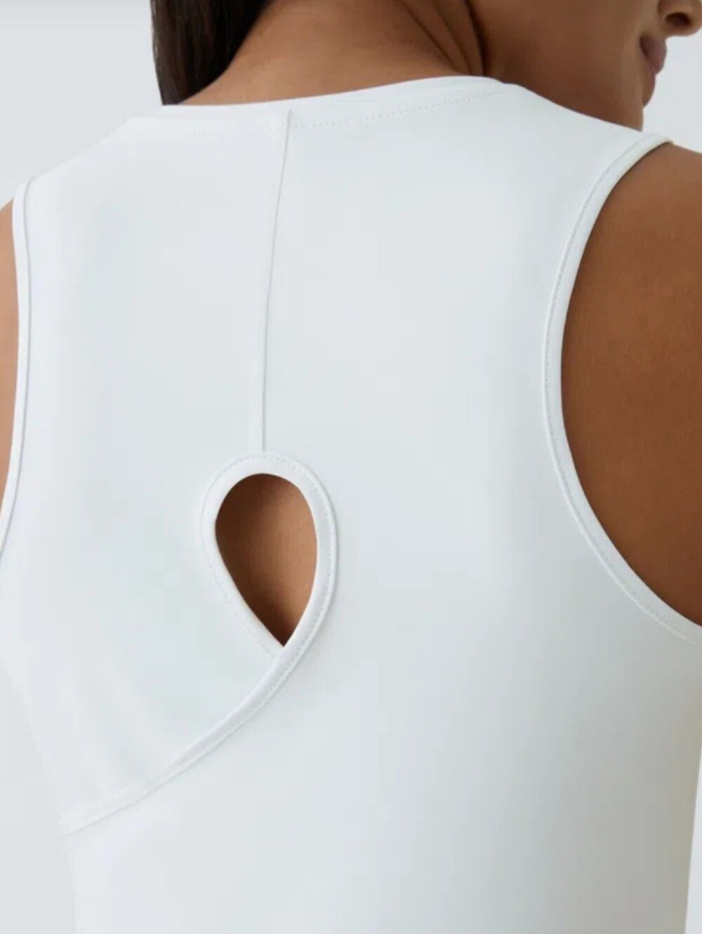 HALARA White Athletic Tank Top with Back Keyhole NWT - Picture 4 of 8